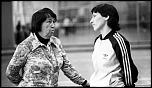     . 

:	1361511808_b_olga-morozova-i-ejo-pervyj-trener-nina-tepljakova-1979-god.jpg 
:	73 
:	35.4  
ID:	4666